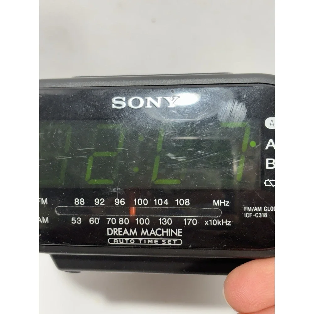 Clock Radio Retro Sony ICF-C318 Dream Machine Dual Alarm Auto‎ Time AM/FM Black